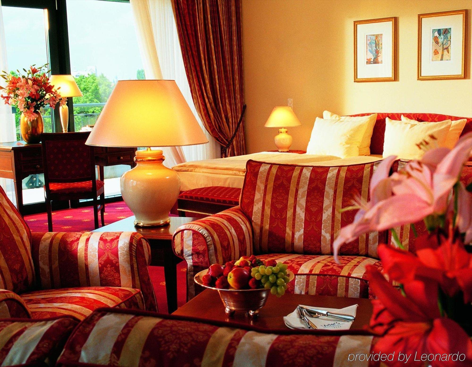 Victor'S Residenz-Hotel Ерфурт Номер фото